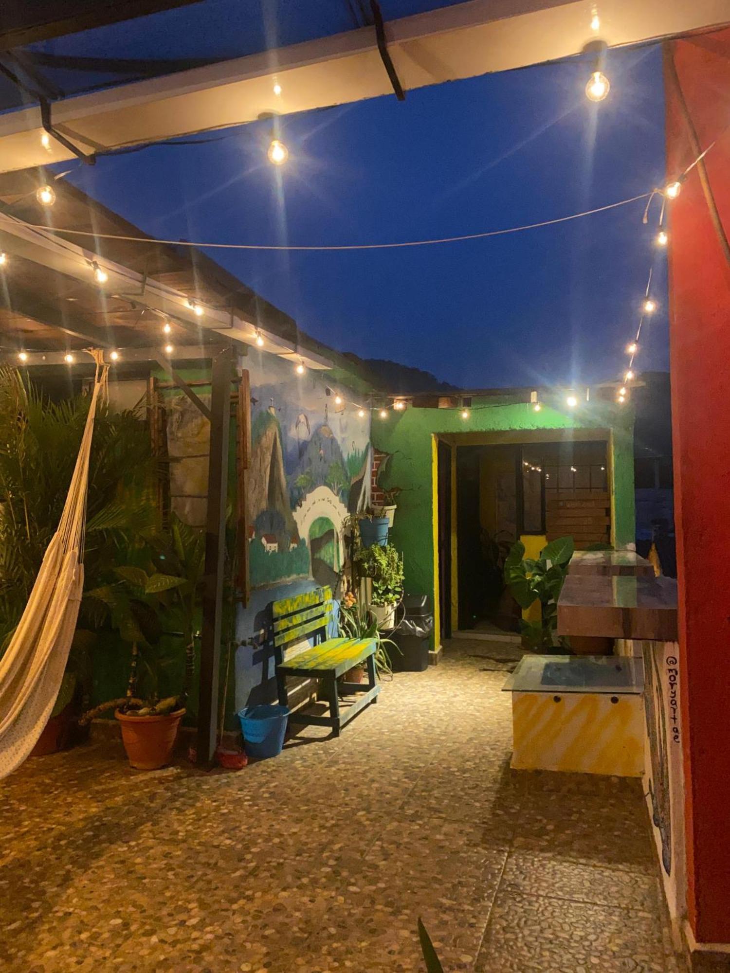 Hostal El Alebrije Valle de Bravo Exterior foto
