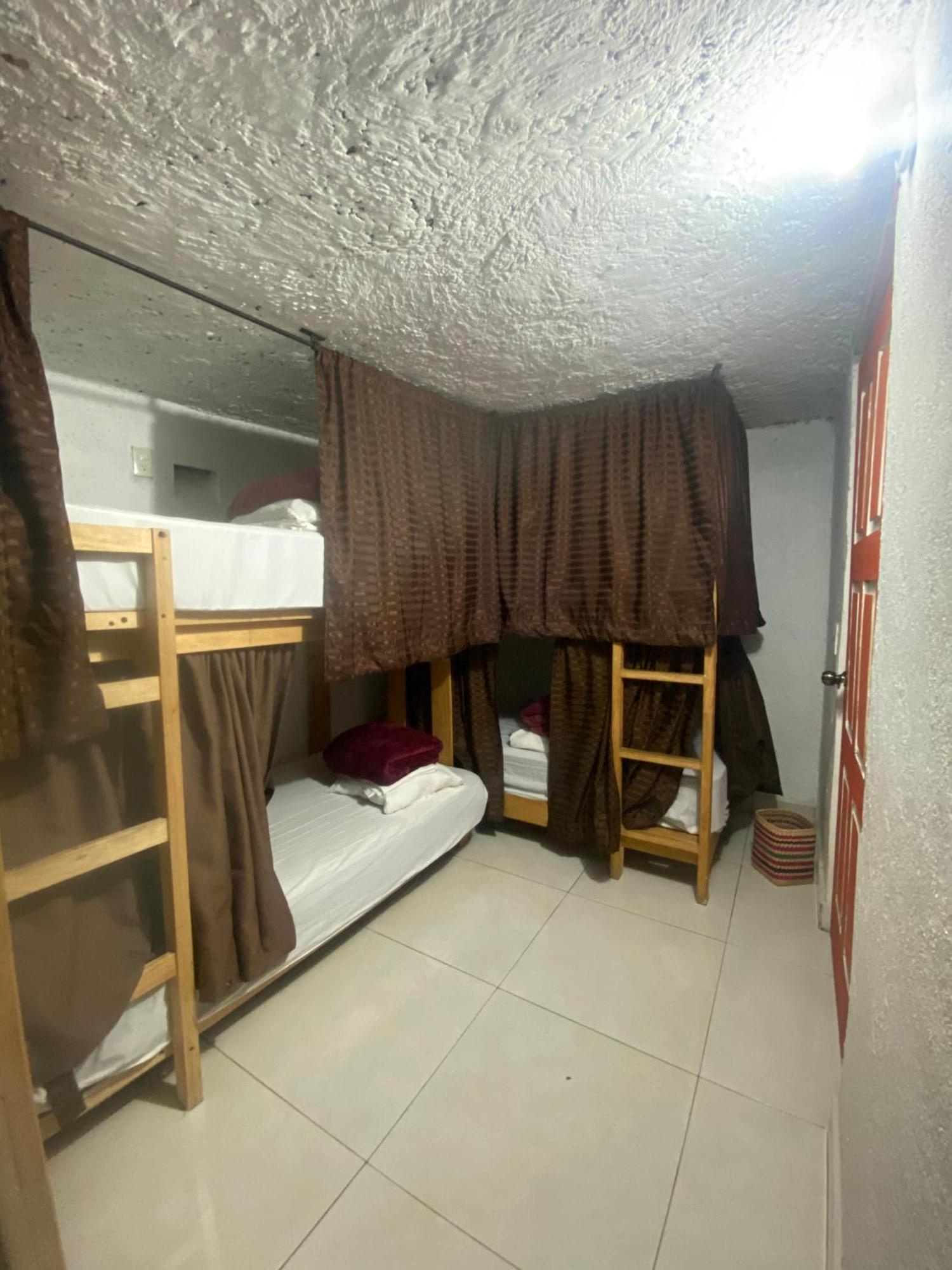 Hostal El Alebrije Valle de Bravo Exterior foto
